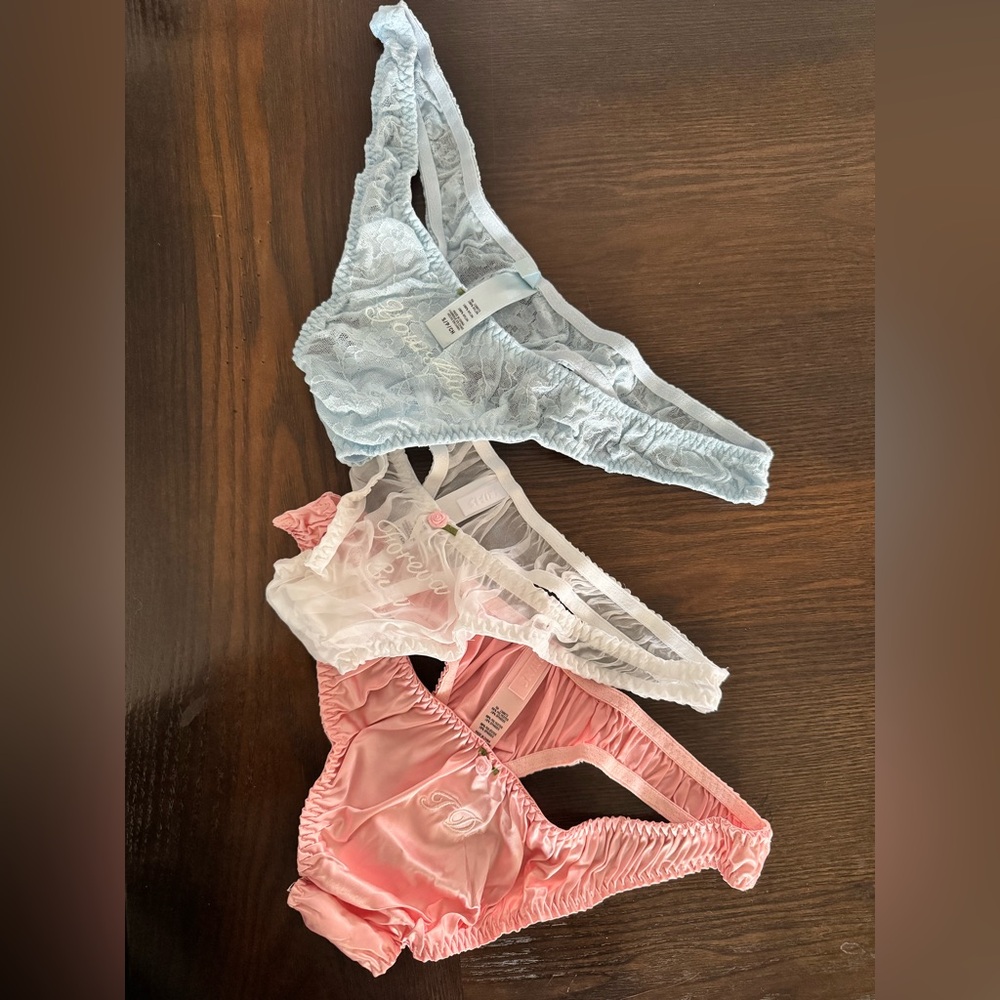 SKIMS Satin and Lace Bridal Thongs - Picture 3 of 3